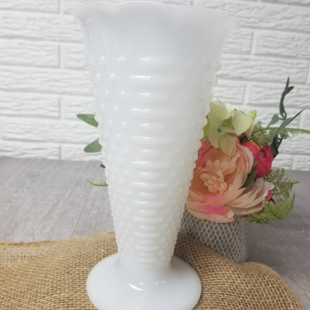 Vintage Anchor Hocking Hobnail Flower Vase